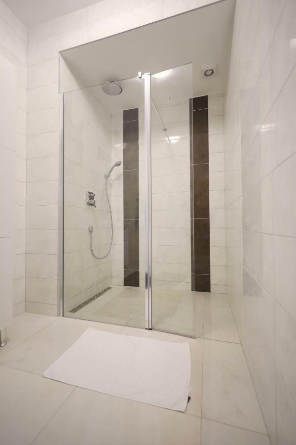 Apartmani Vlado Mitar Sukosan Exterior photo