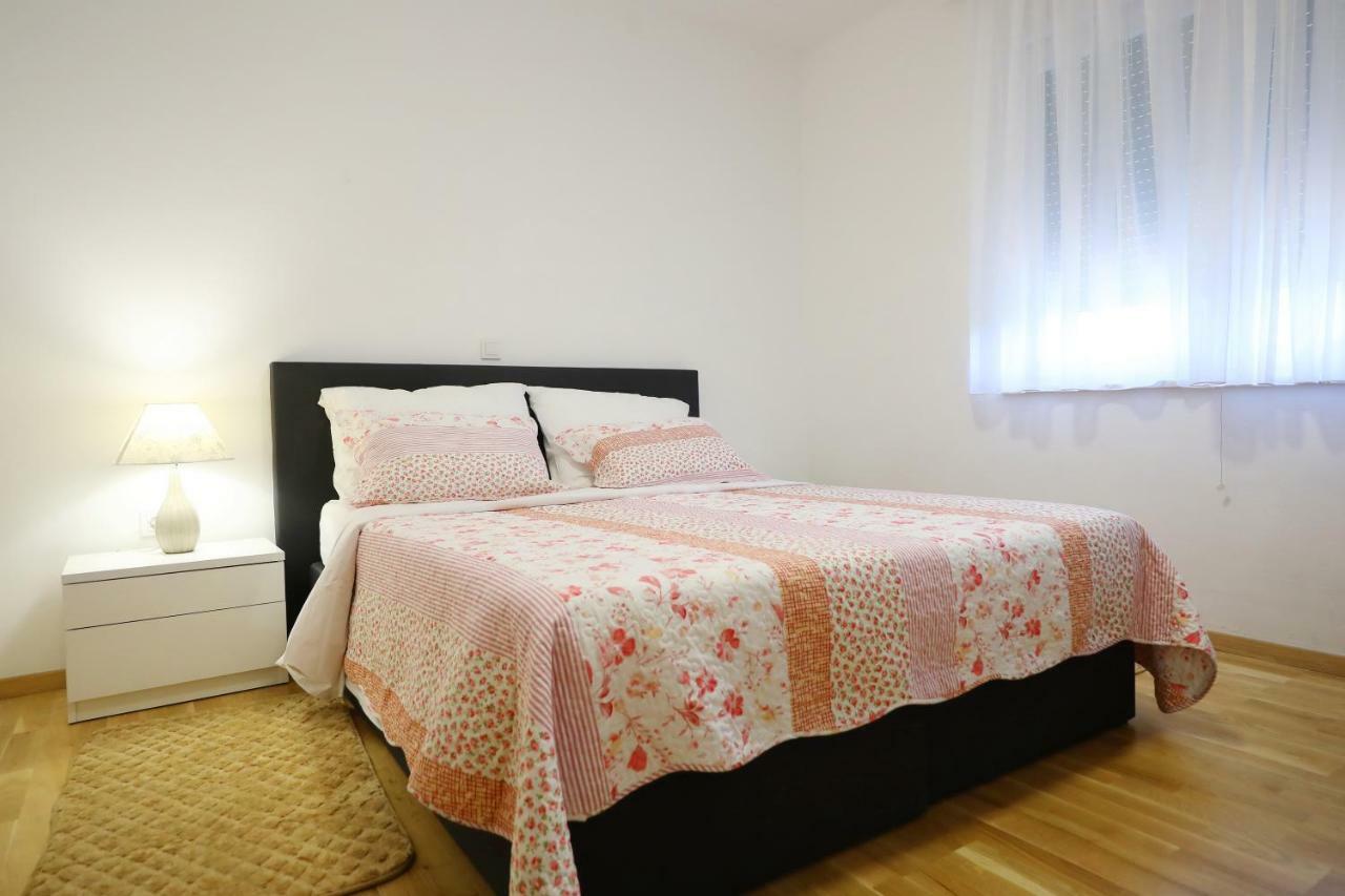 Apartmani Vlado Mitar Sukosan Exterior photo